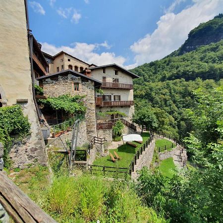 La Tana Del Tasso Rooms&Breakfast Camerata Cornello Luaran gambar