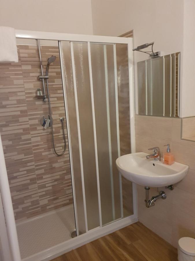 La Tana Del Tasso Rooms&Breakfast Camerata Cornello Luaran gambar