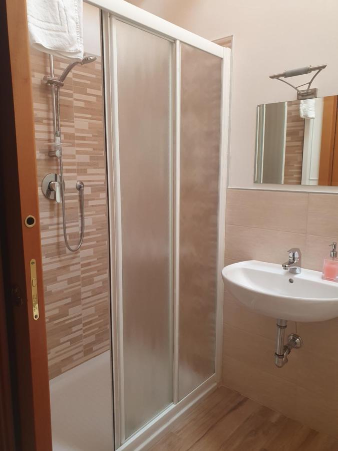 La Tana Del Tasso Rooms&Breakfast Camerata Cornello Luaran gambar