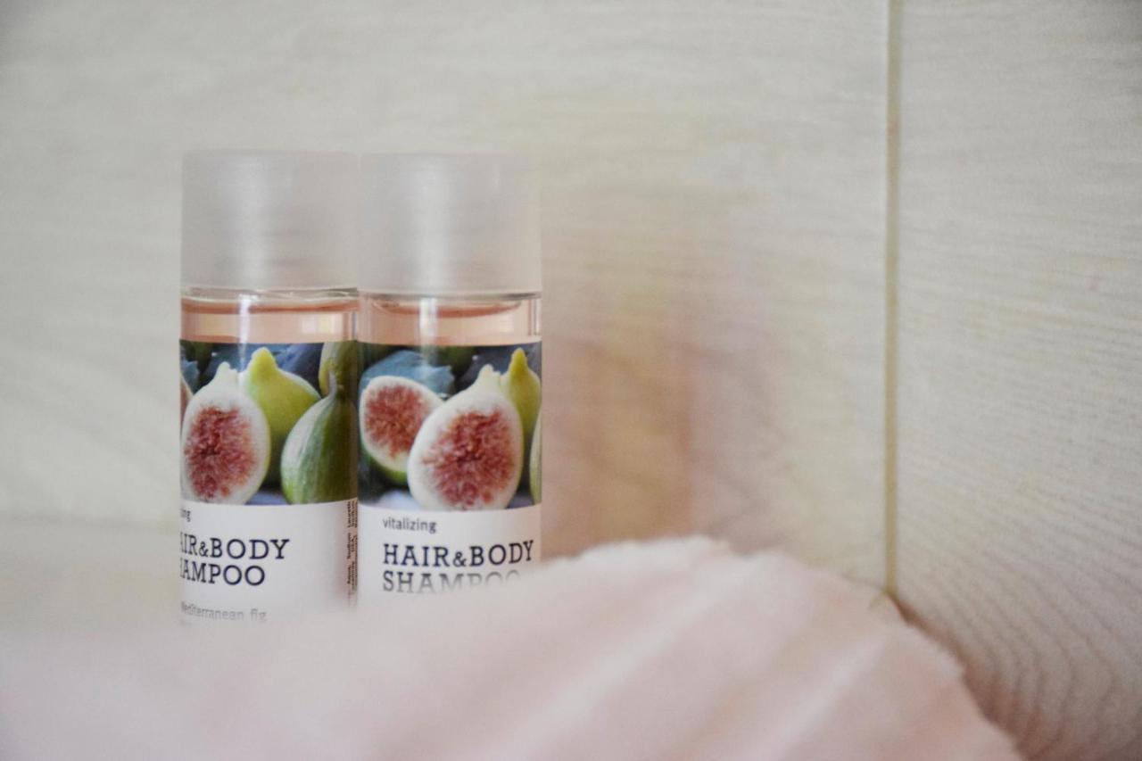 La Tana Del Tasso Rooms&Breakfast Camerata Cornello Luaran gambar