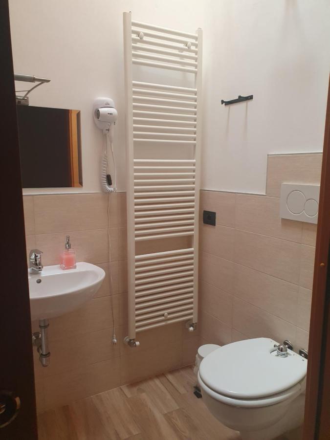 La Tana Del Tasso Rooms&Breakfast Camerata Cornello Luaran gambar