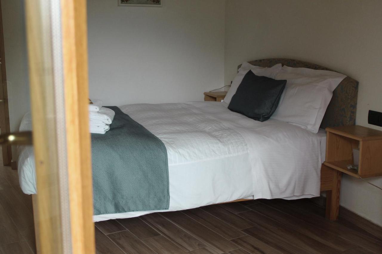 La Tana Del Tasso Rooms&Breakfast Camerata Cornello Luaran gambar