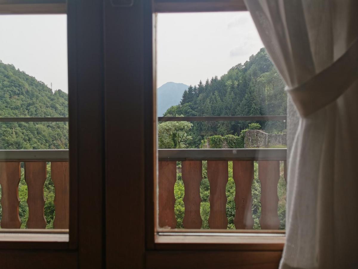 La Tana Del Tasso Rooms&Breakfast Camerata Cornello Luaran gambar