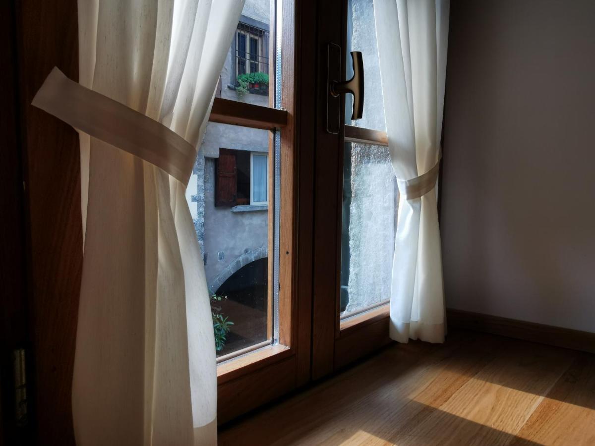 La Tana Del Tasso Rooms&Breakfast Camerata Cornello Luaran gambar