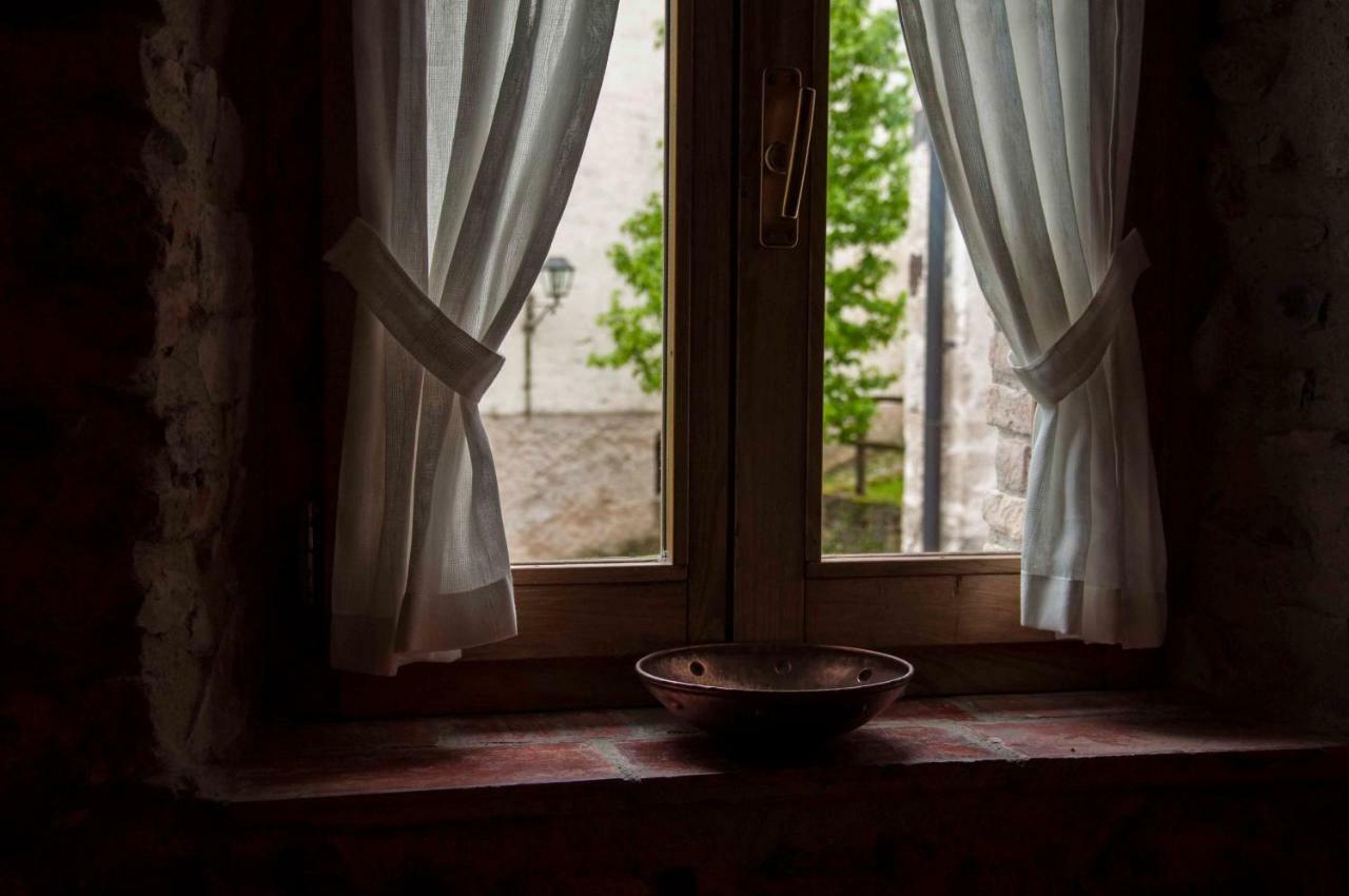 La Tana Del Tasso Rooms&Breakfast Camerata Cornello Luaran gambar